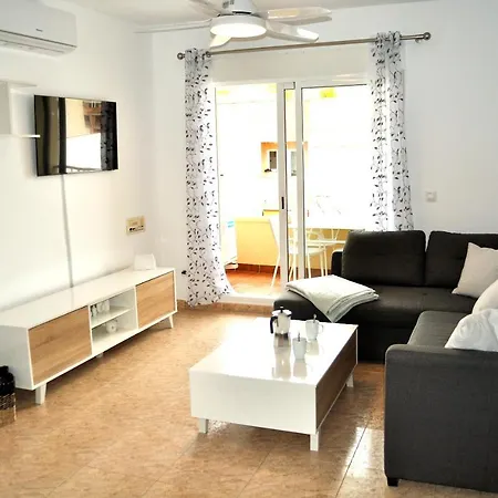 Miguel Hernandez, Centro, 3 Dormitorios, By Bookindenia Daire *