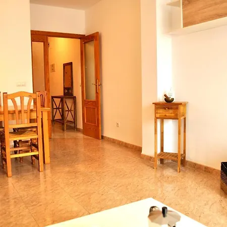 Daire Miguel Hernandez, Centro, 3 Dormitorios, By Bookindenia *