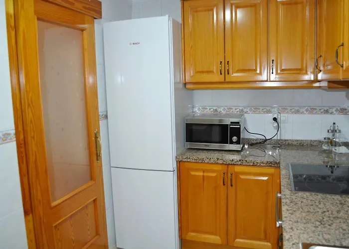 Miguel Hernandez, Centro, 3 Dormitorios, By Bookindenia Апартаменти