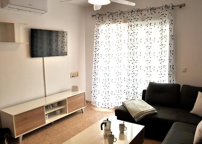 Апартаменти Miguel Hernandez, Centro, 3 Dormitorios, By Bookindenia