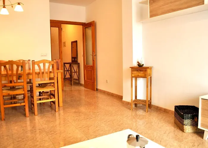 Апартаменти Miguel Hernandez, Centro, 3 Dormitorios, By Bookindenia *