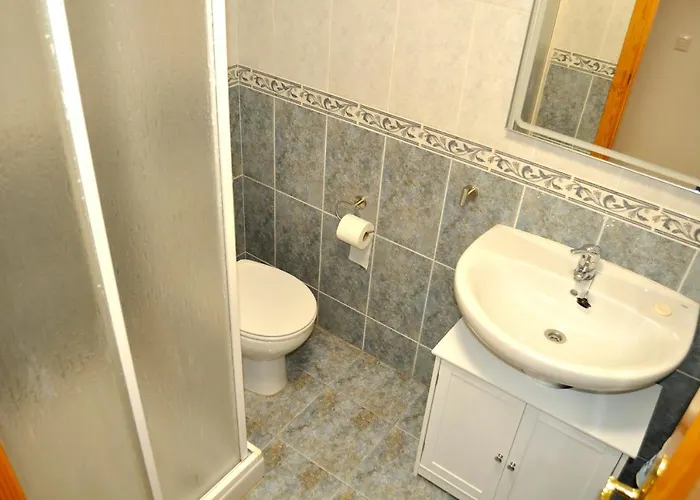 Miguel Hernandez, Centro, 3 Dormitorios, By Bookindenia *